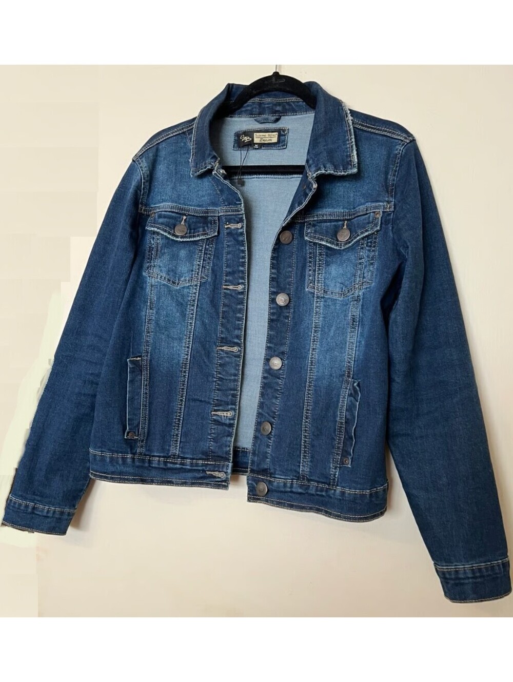 1135 - Suzanne Betro Denim Jacket Womens M Blue Button Front Vintage - NWOT